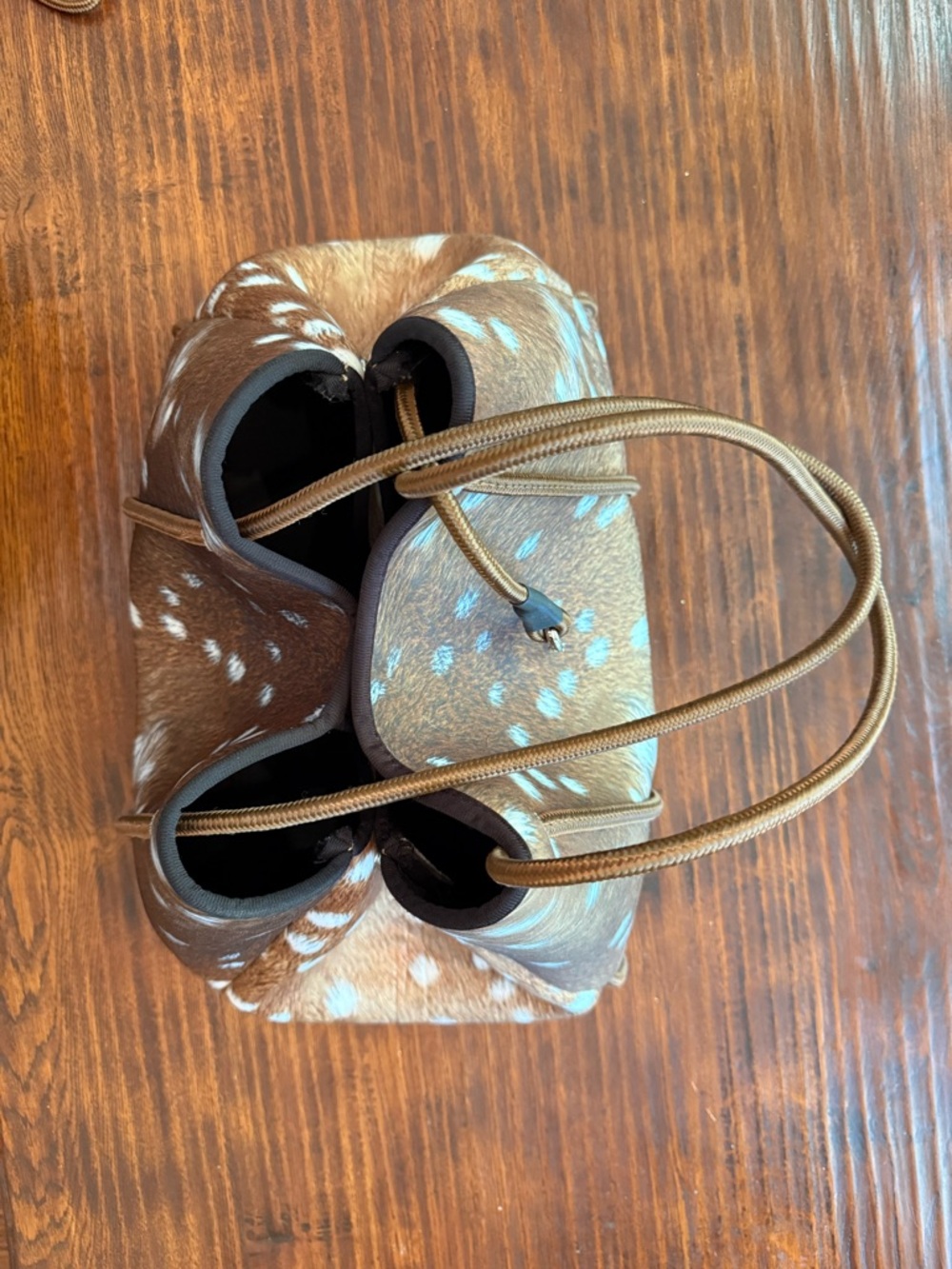 HAUTE SHORE Greyson Range Neoprene Tote in Chestnut Axis Print - Picture 7 of 7